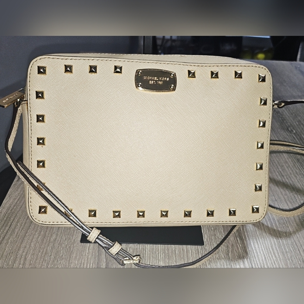 Authentic Michael Kors Sandrine Stud Crossbody Purse light pink/gold